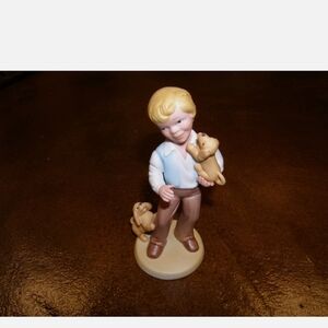 Avon White Porcelain 'Best Friends' Handcrafted Figurine Base